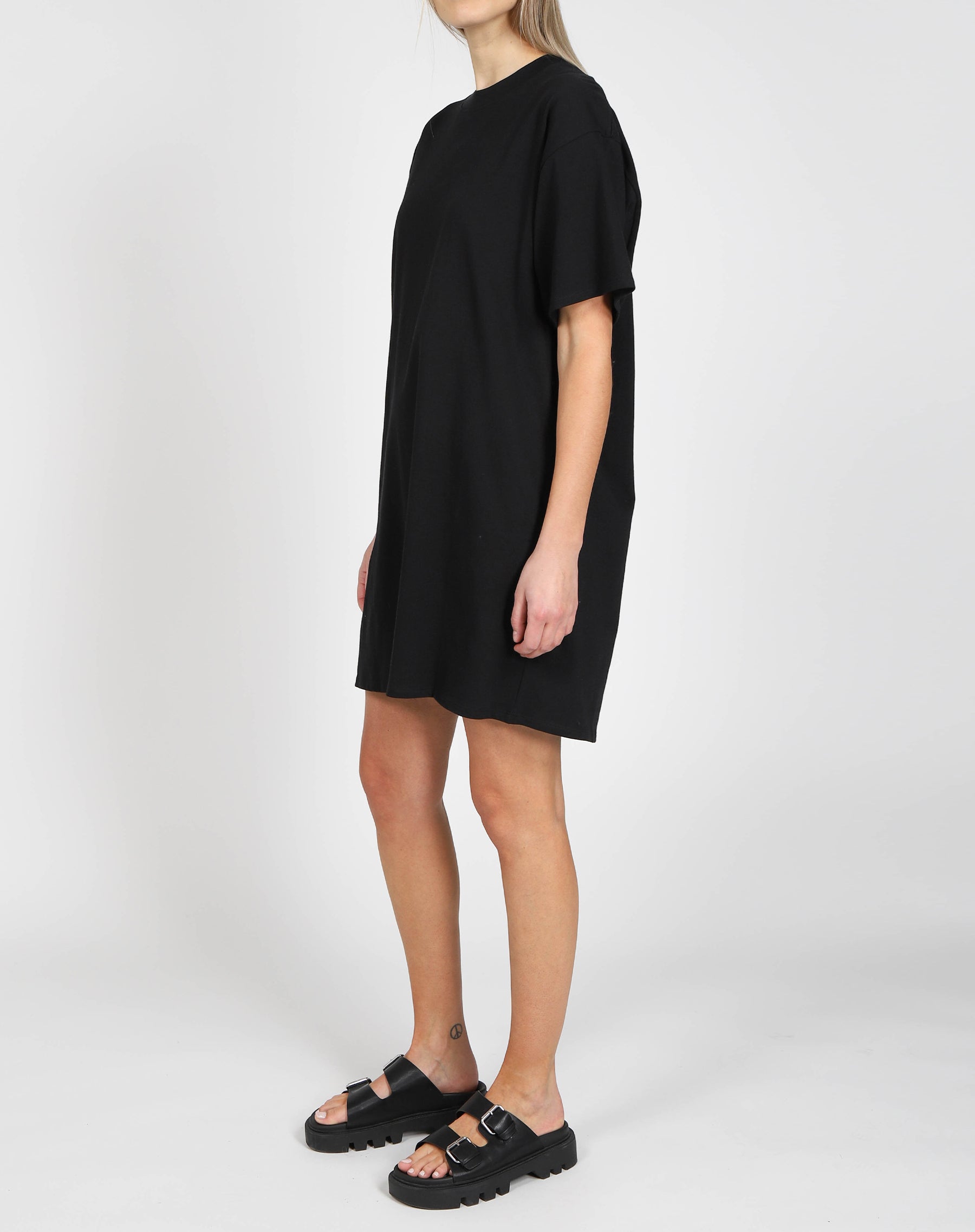 Oversized Black Dress – Sage The Beauty Bar