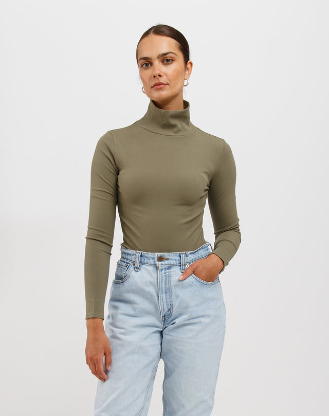 Ribbed Turtle Neck